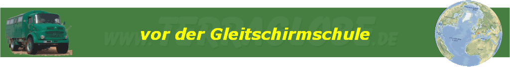 vor der Gleitschirmschule