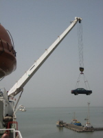 Banjul Autos entladen 03