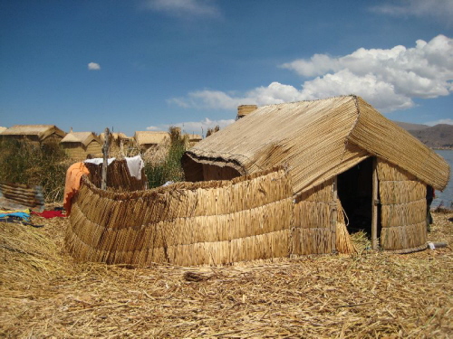 Haus auf Uros